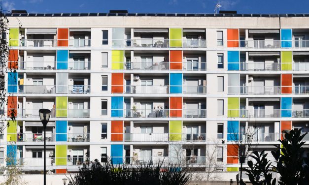 El condominio color parchís