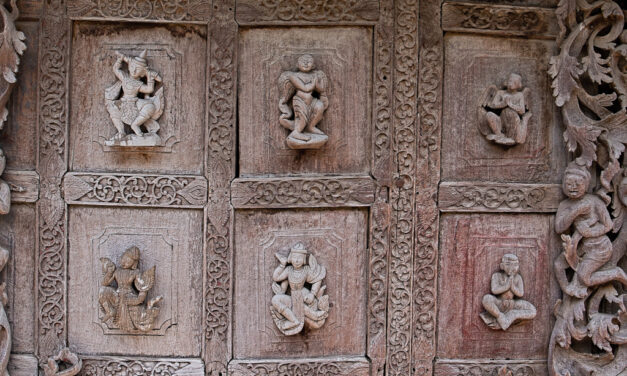 Cerré Mi Puerta Al Mundo